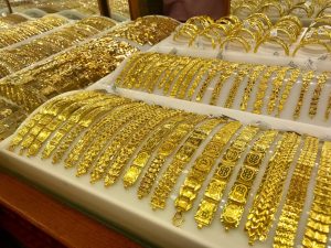 Giá vàng trong nước sáng 6/4 giảm 200.000 đồng/lượng ở 1 số doanh nghiệp kinh doanh vàng