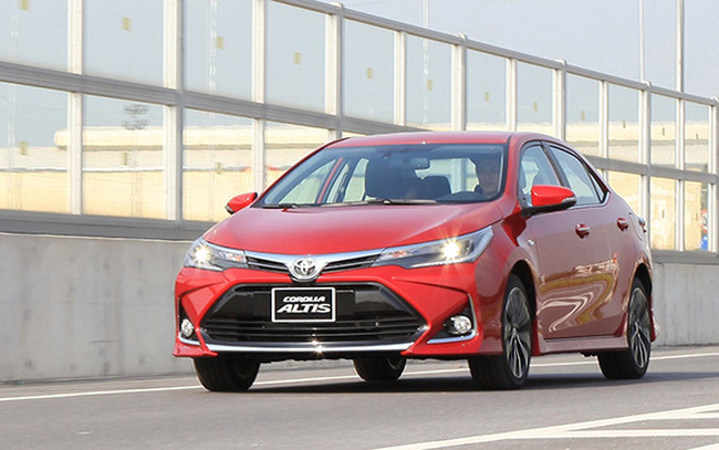 Giá tại đại lý chỉ từ 653 triệu đồng, Toyota Corolla Altis 2021 hạ giá kỷ lục 80 triệu