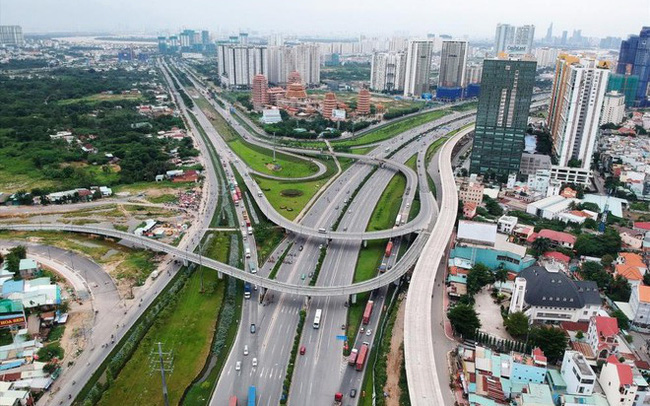 CII giải trình việc bị đưa vào diện cảnh báo của HoSE: Quý 2-2022 bắt đầu thu phí cao tốc Trung Lương – Mỹ Thuận, dòng tiền từ BĐS có thể lên đến 10.000 tỷ giai đoạn 2022/2025