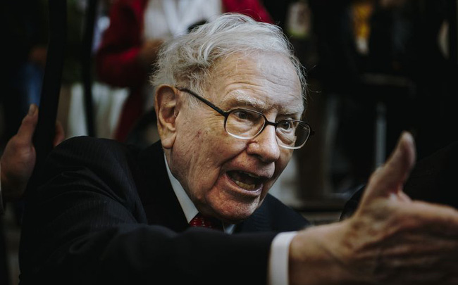 Bí mật sau thương vụ lớn nhất trong nhiều năm của Warren Buffett: Nghiên cứu suốt 60 năm và xuống tiền chỉ sau một bữa tối