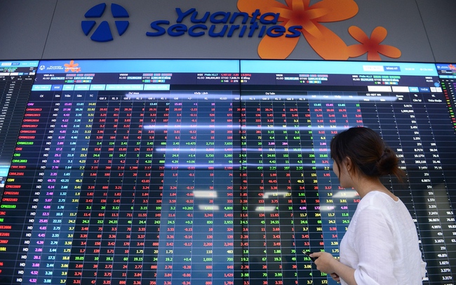 Yuanta: Dự báo chỉ số VN-Index tăng với hai kịch bản, nhà đầu tư dài hạn nên duy trì tỷ trọng cổ phiếu cao