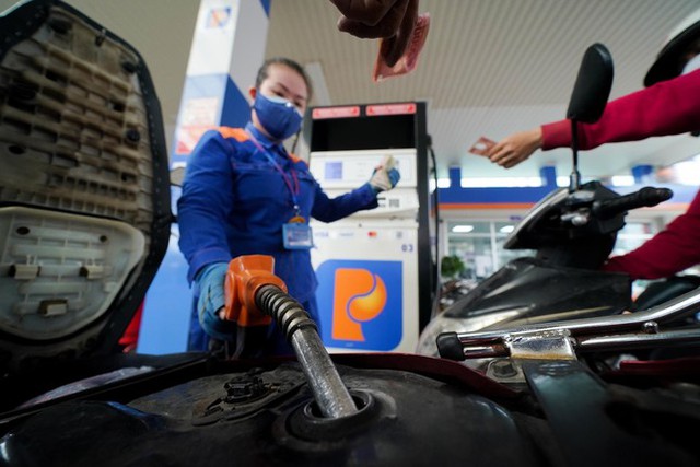 Giám đốc Petrolimex Sài Gòn bác thông tin chiết khấu xăng dầu không đồng