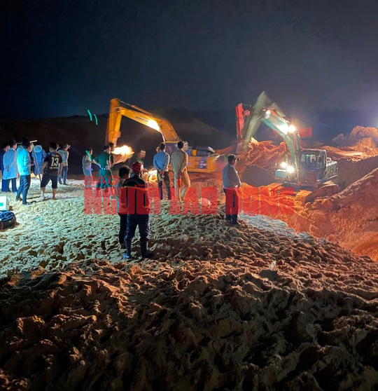 Sập mỏ titan ở Bình Thuận: Một công nhân chết, đang tìm kiếm 3 công nhân khác