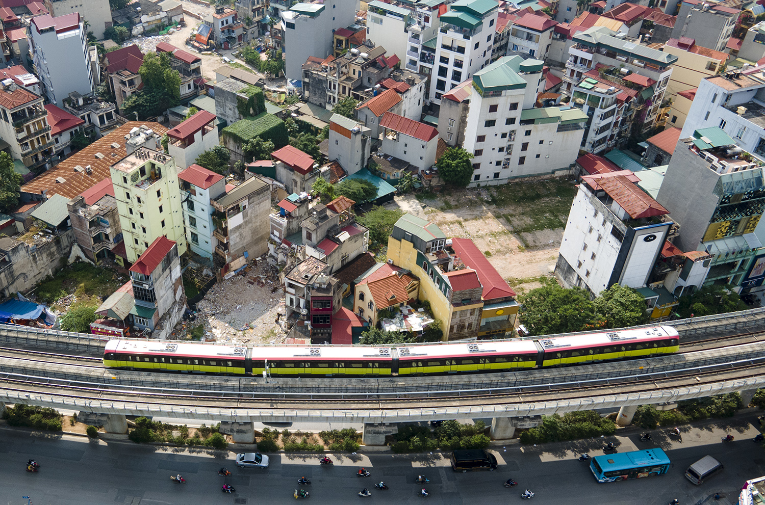 Nhìn từ trên cao tuyến đường sắt đô thị Nhổn - Ga Hà Nội trước ngày chạy thử - 4