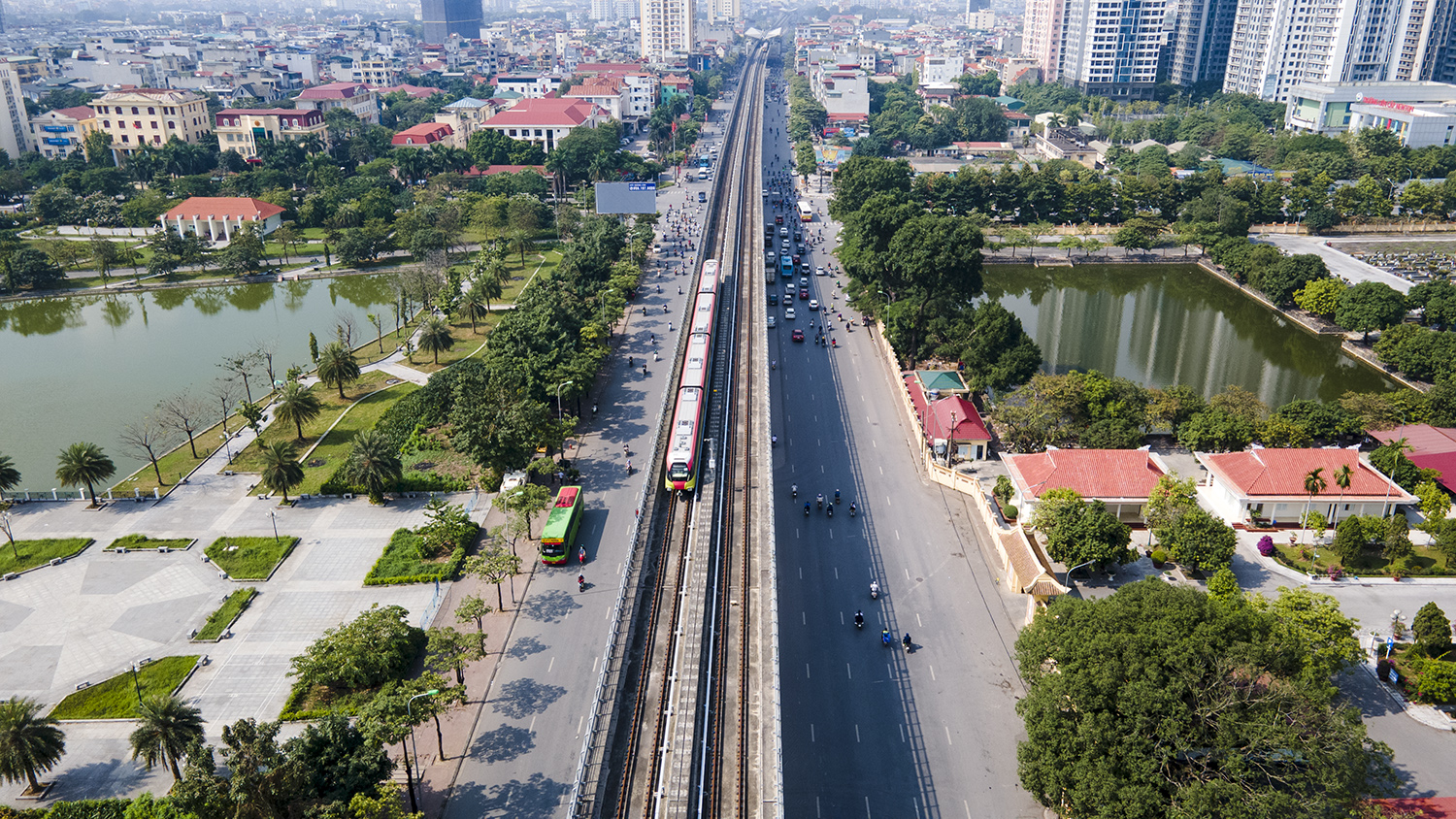 Nhìn từ trên cao tuyến đường sắt đô thị Nhổn - Ga Hà Nội trước ngày chạy thử - 5