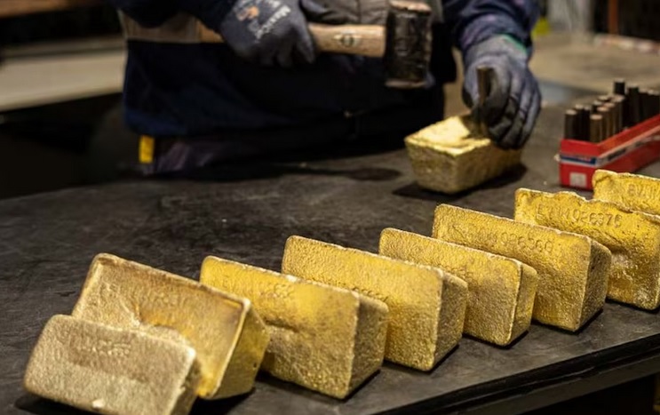 Giá vàng thế giới quay đầu giảm tuần đầu tiên trong vòng một tháng
